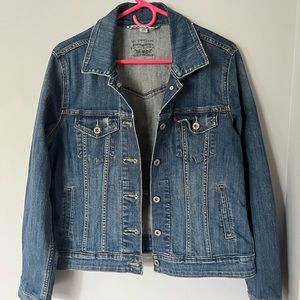 Levi’s- Jean Jacket, Size L